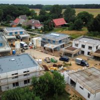 Luftbild von Golfvillen im Aufbau bei Ranzow